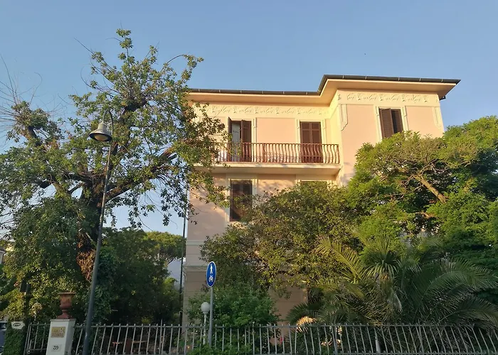 La Fonte Готель Марина-ді-П'єтразанта